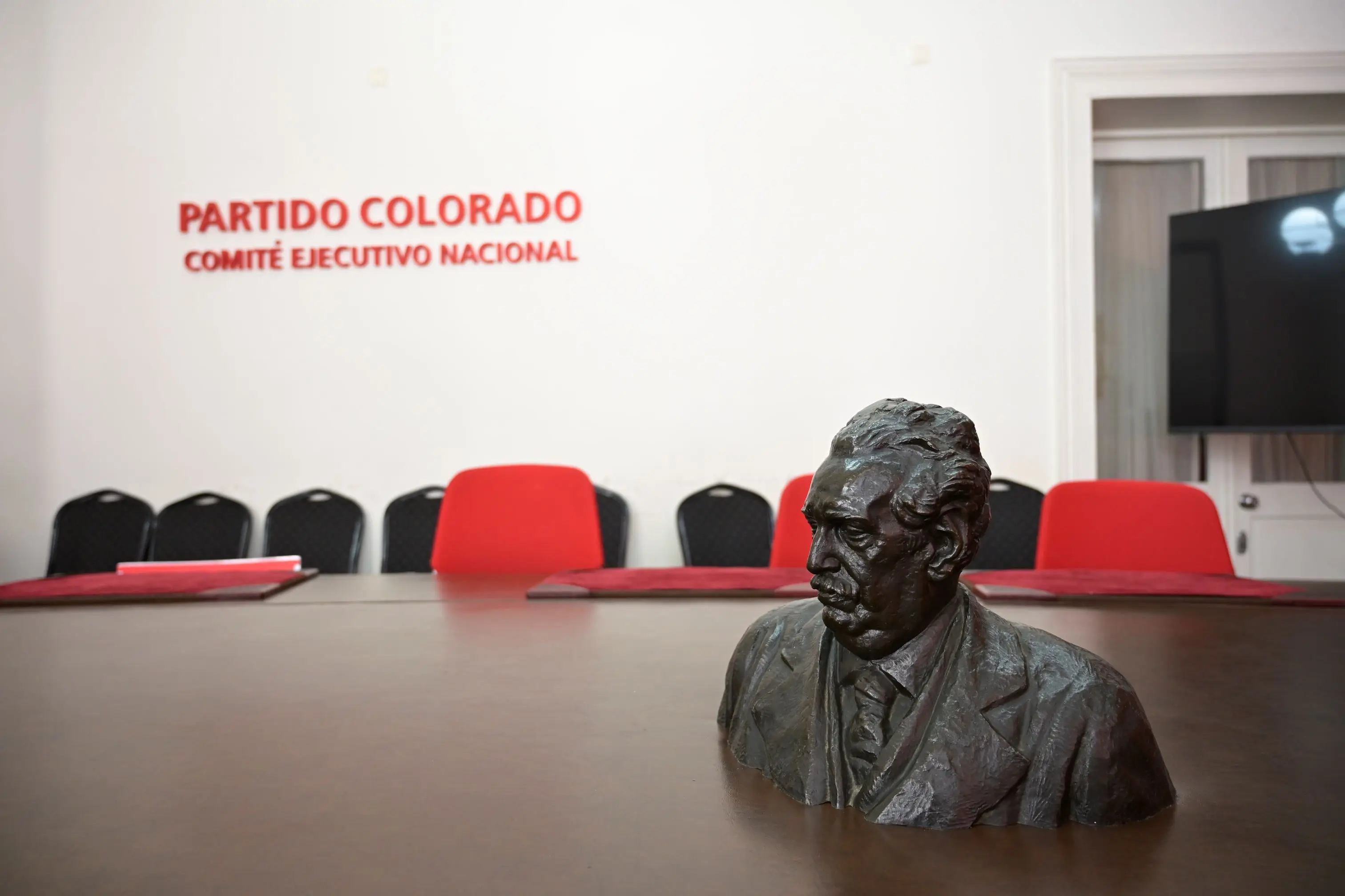 PC presentará “gabinete paralelo” con “referentes” para seguir políticas del gobierno y de cara a programa de 2029