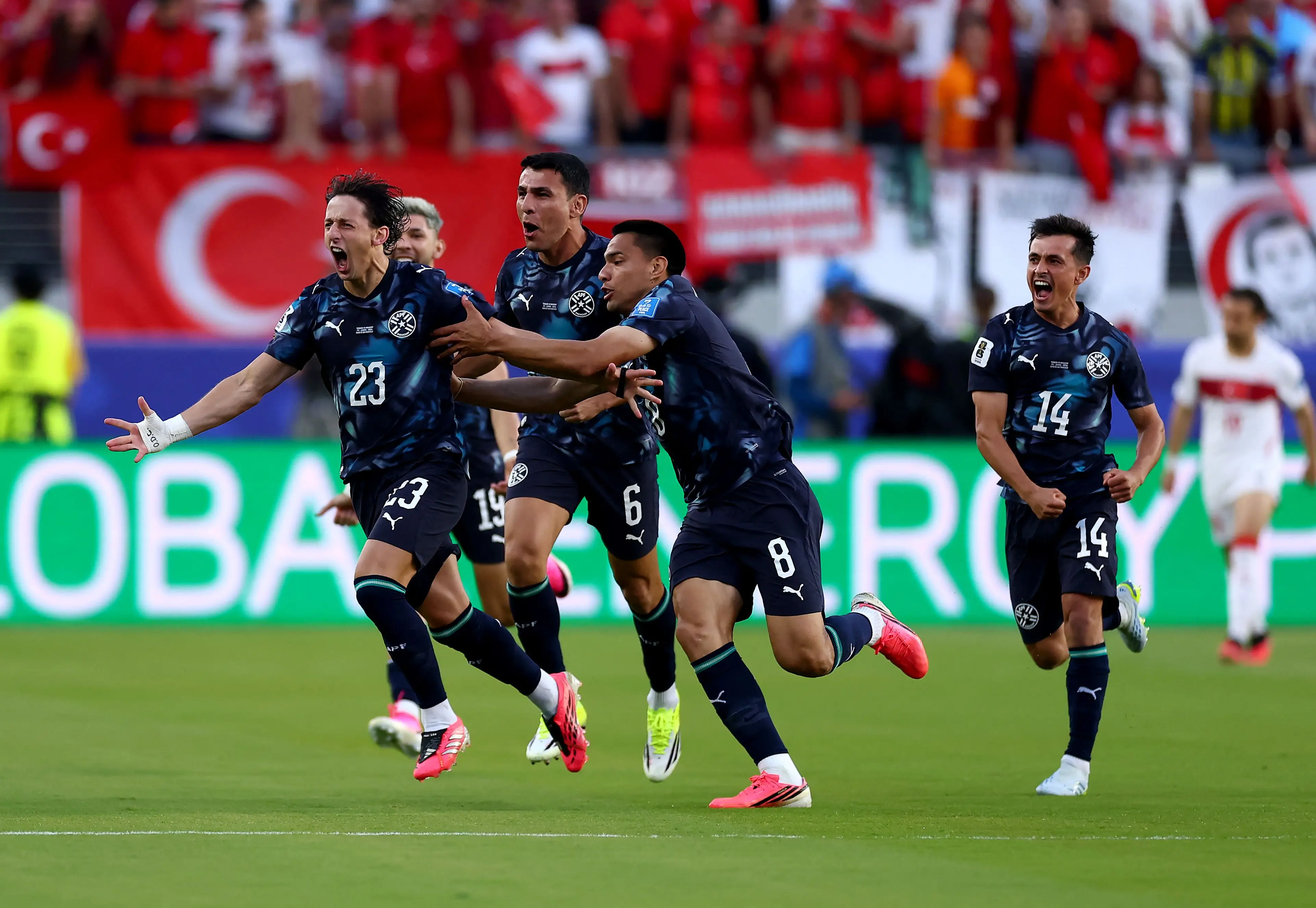Paraguay 1-0 Turquía por el Mundial 2026: la Albirroja anotó a los 64 segundos, aguantó con 10 y eliminó a su rival