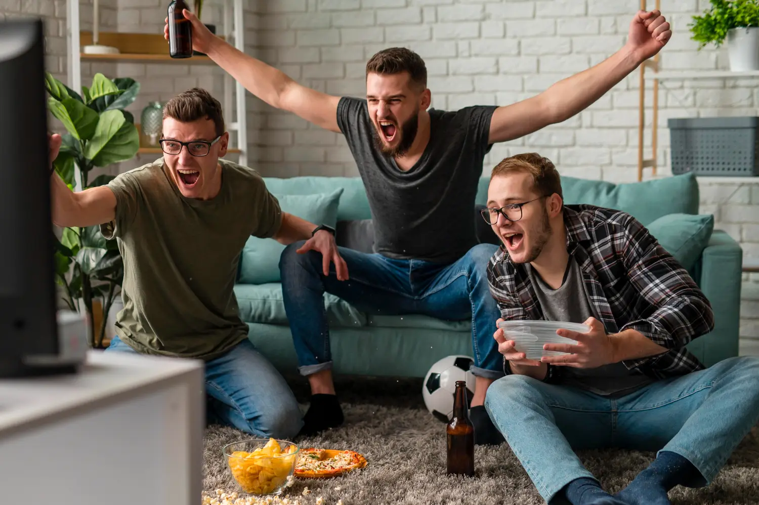 Ver el Mundial acompañado mejora el bienestar: qué dice la psicología sobre festejar (y sufrir) en grupo