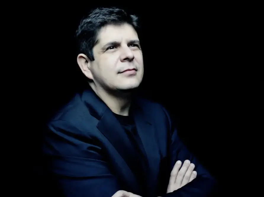 La confesión de Javier Perianes sobre sus inicios en el piano, su vuelta a Uruguay y el concierto en el Solís