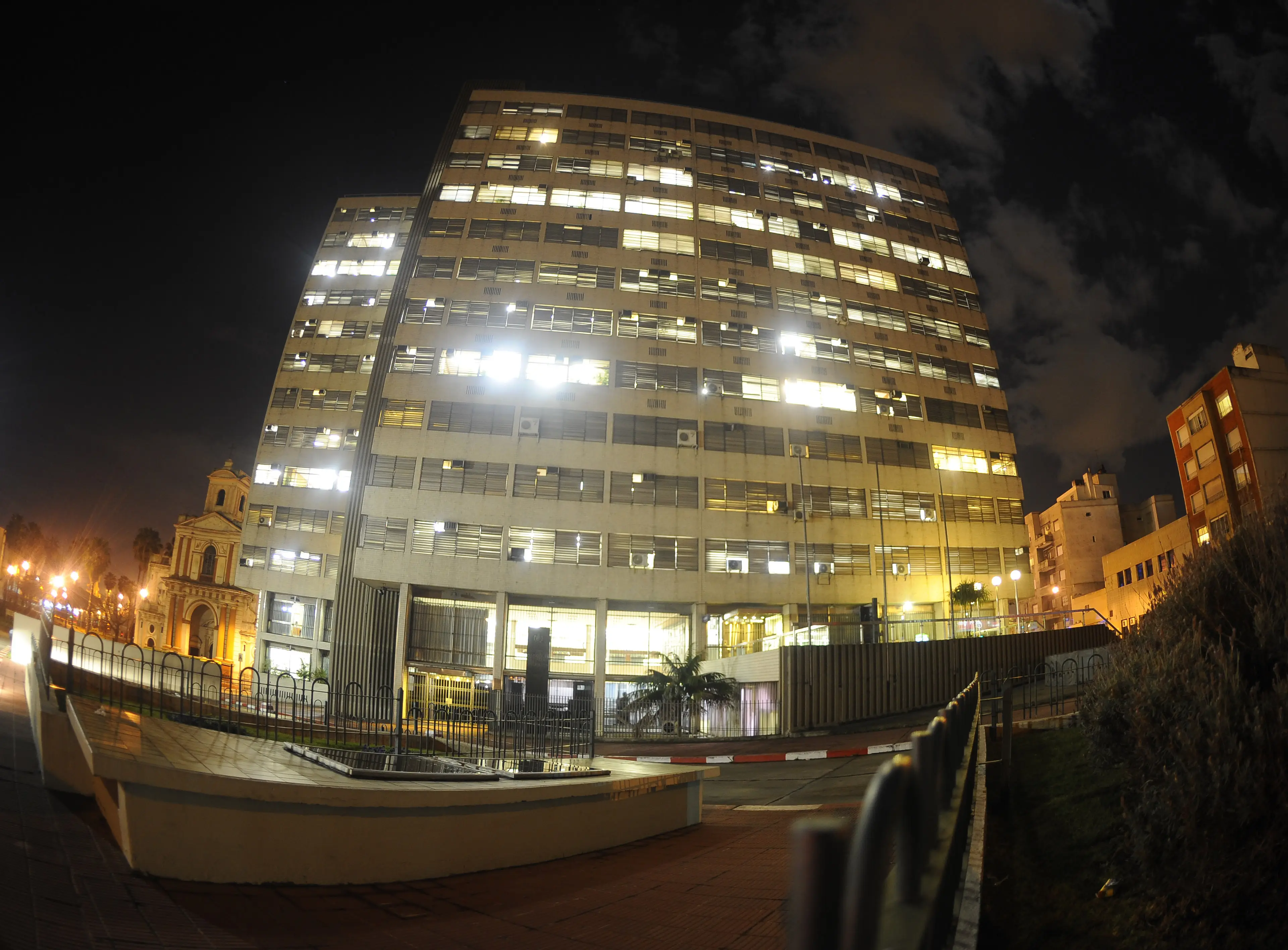Menos crecimiento y más inflación a fin de año: las nuevas proyecciones del Banco Central para Uruguay