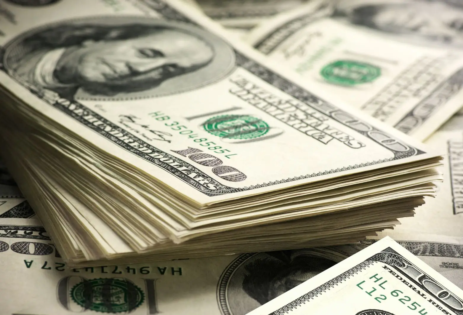 El dólar subió en Uruguay por segunda semana consecutiva pero los mercados de Brasil y Argentina muestran bajas