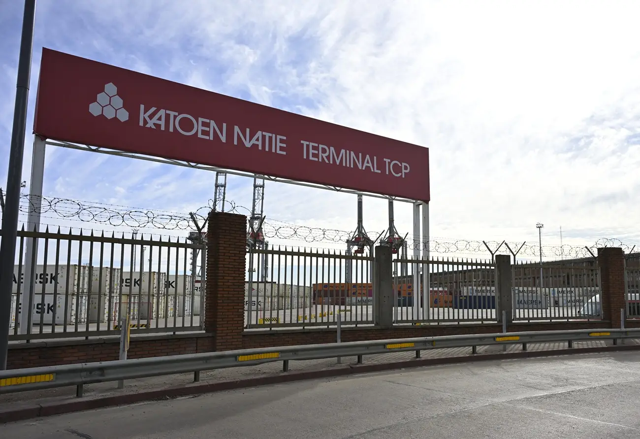 Conflicto portuario: Katoen Natie tildó de "abusiva" la postura del gremio y el sindicato acusó a la empresa de manipulación