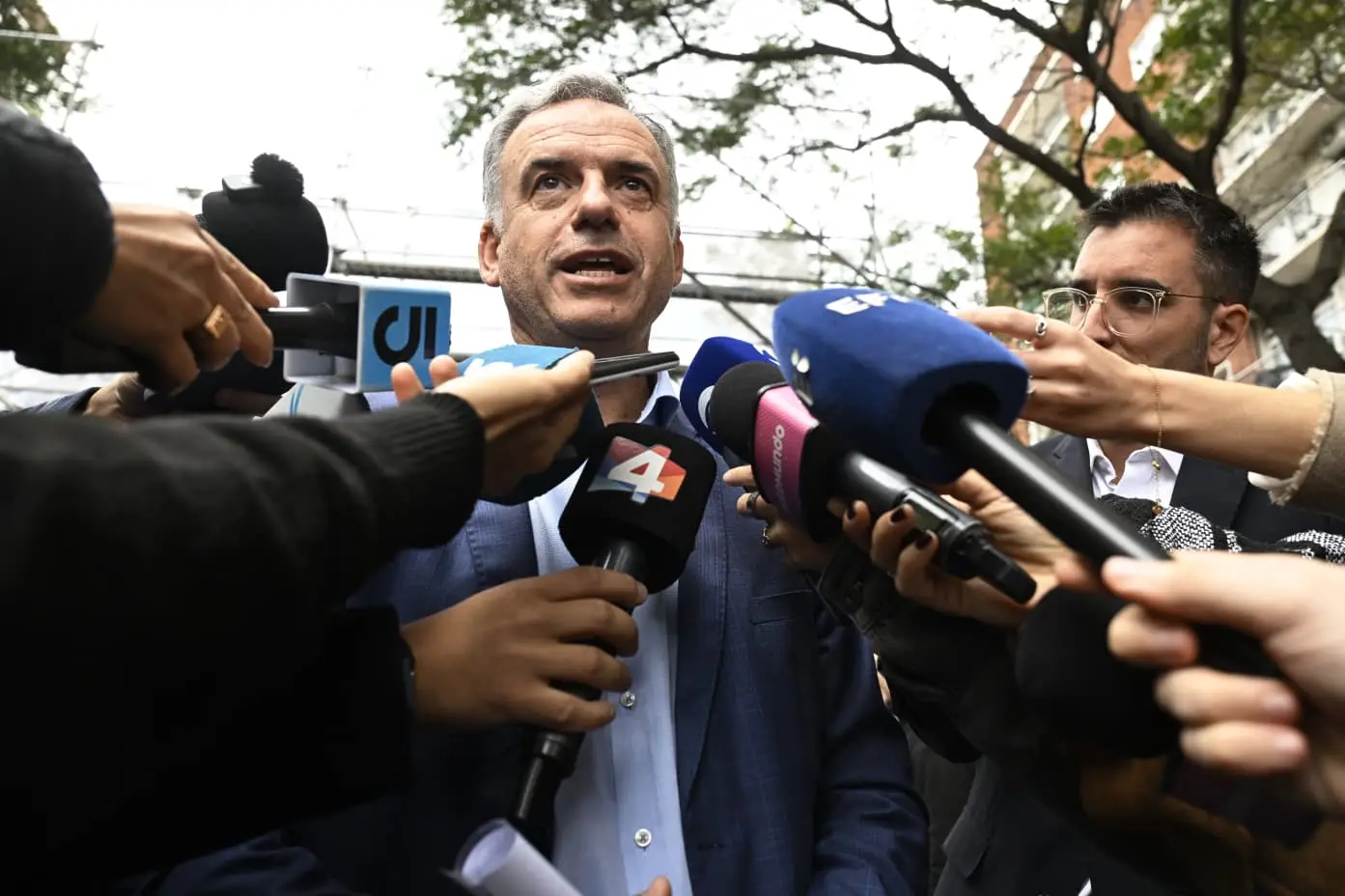 Orsi sobre patrullaje de blindados del Ejército: "Recursos que Uruguay tiene no los puede tener parados"