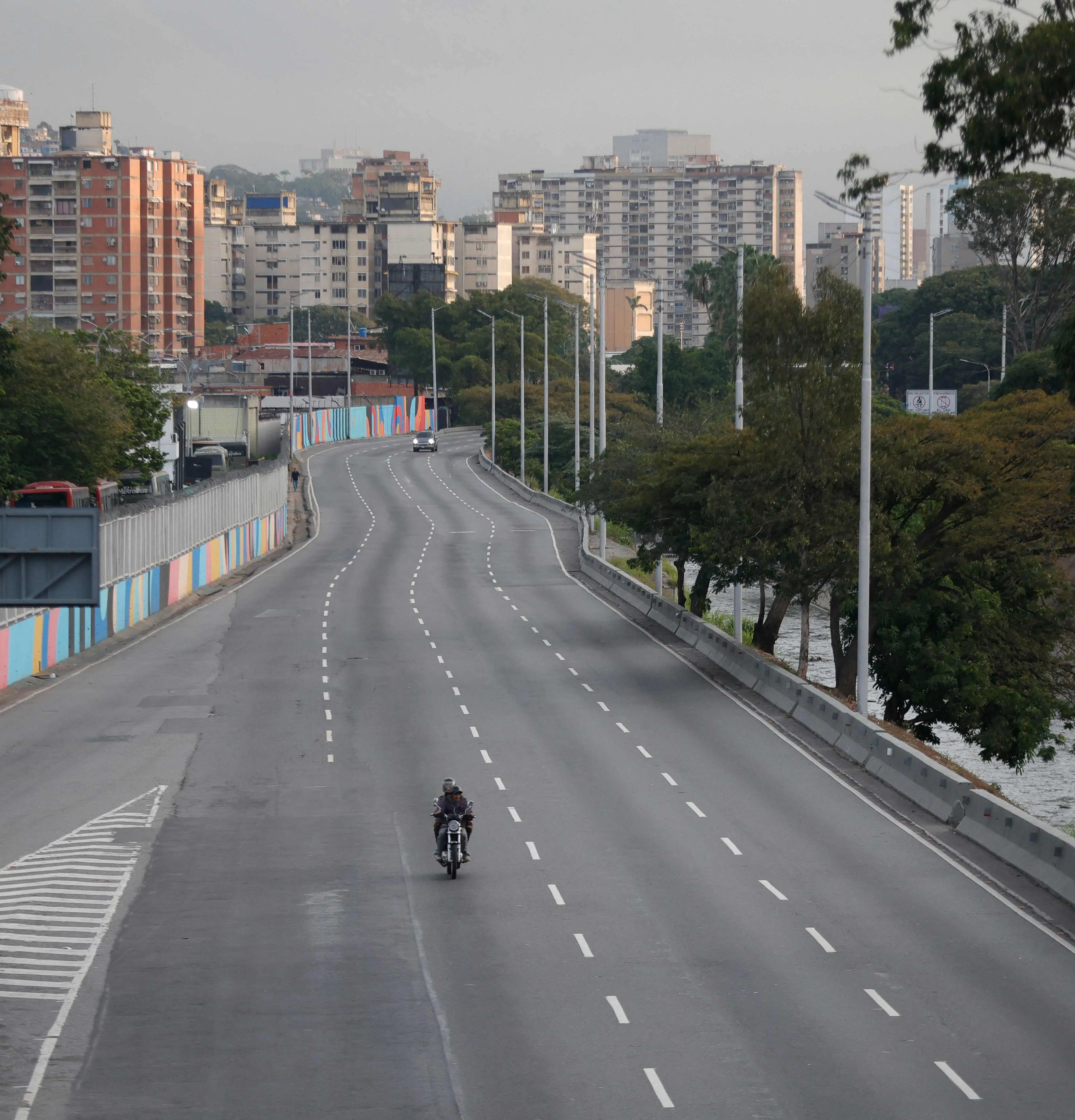 Terremoto de magnitud 7,1 sacudió a Venezuela y se sintió con fuerza en varias regiones de Colombia