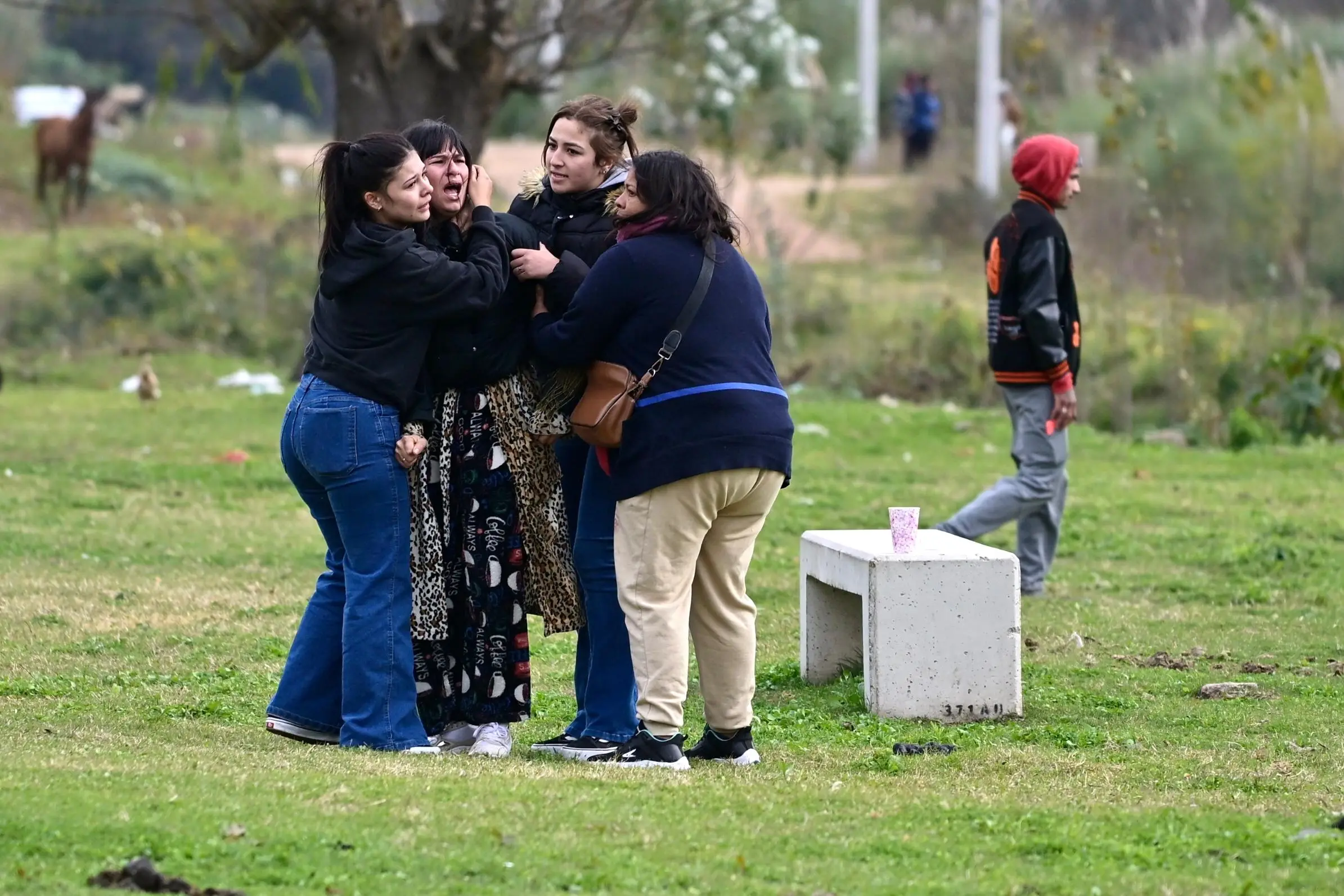 Cuatro personas emplazadas tras allanamientos en barrio Borro; Fiscalía espera pericias por muerte de adolescente