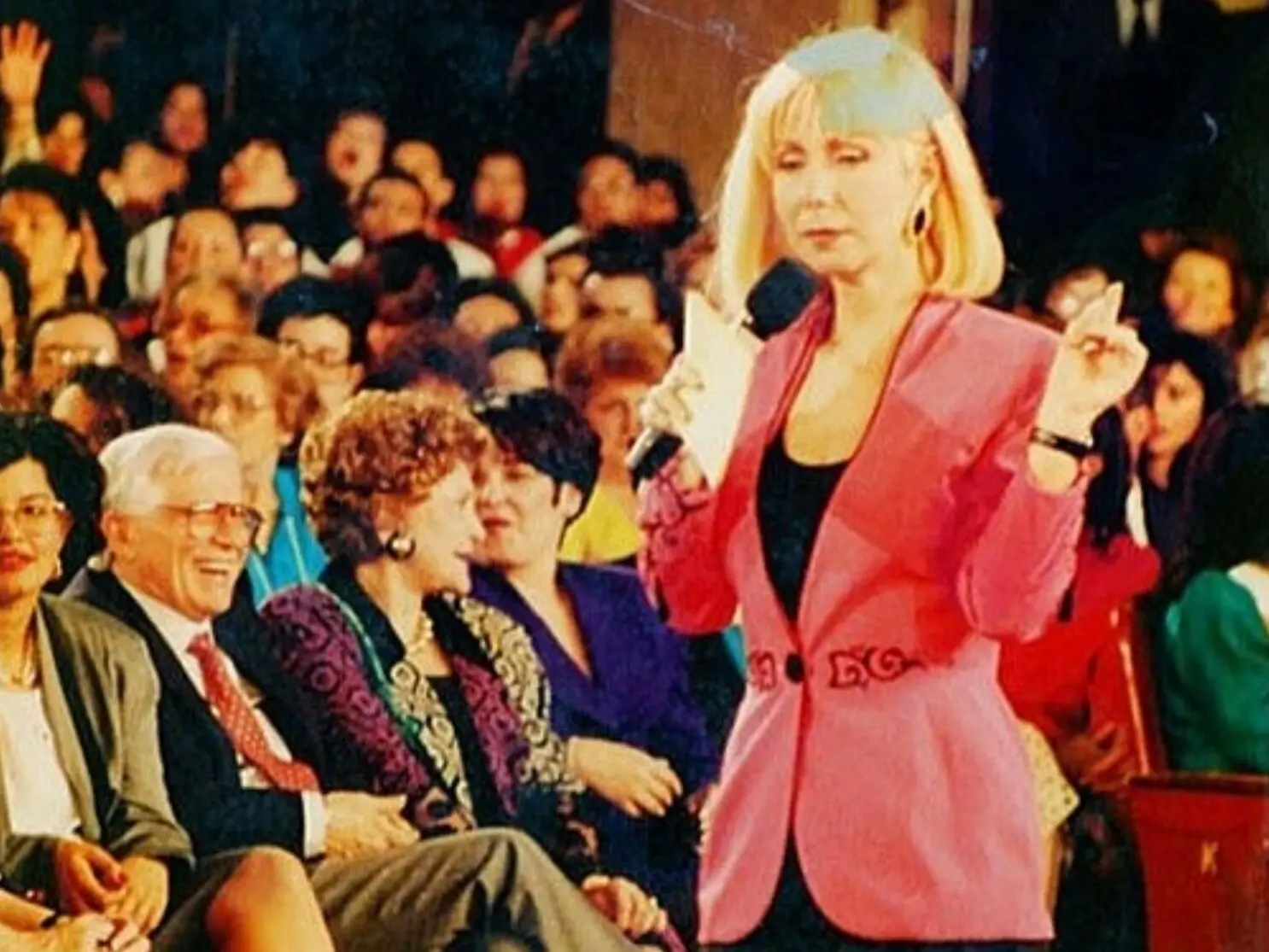 "El show de Cristina": el programa que rompió tabúes y cuestionado como fundacional de la "TV chatarra"