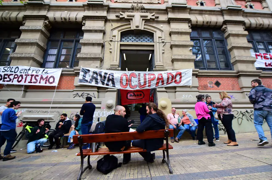 ADES Montevideo hará otro paro de 24 horas en todos los liceos capitalinos, con movilización a Torre Ejecutiva