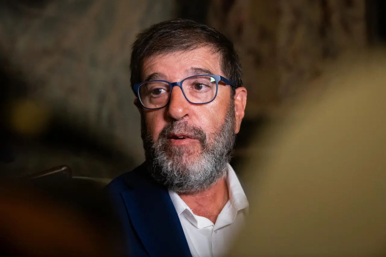 Tras análisis crítico a la interna, Pereira insistió en “déficit y deudas” heredadas del gobierno anterior