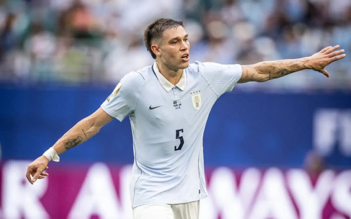Manuel Ugarte fue operado con éxito de la lesión que sufrió en el Mundial y comienza su recuperación con el United