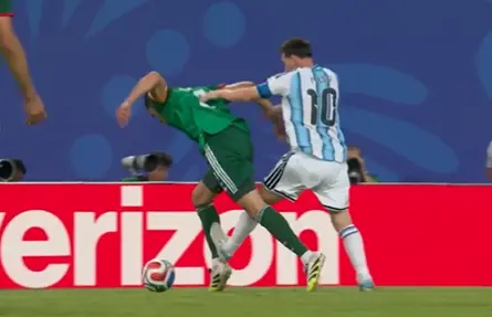 La falta por la que pidieron roja a Messi y la explicación de su llanto en el primer gol: "Pasé días complicados"