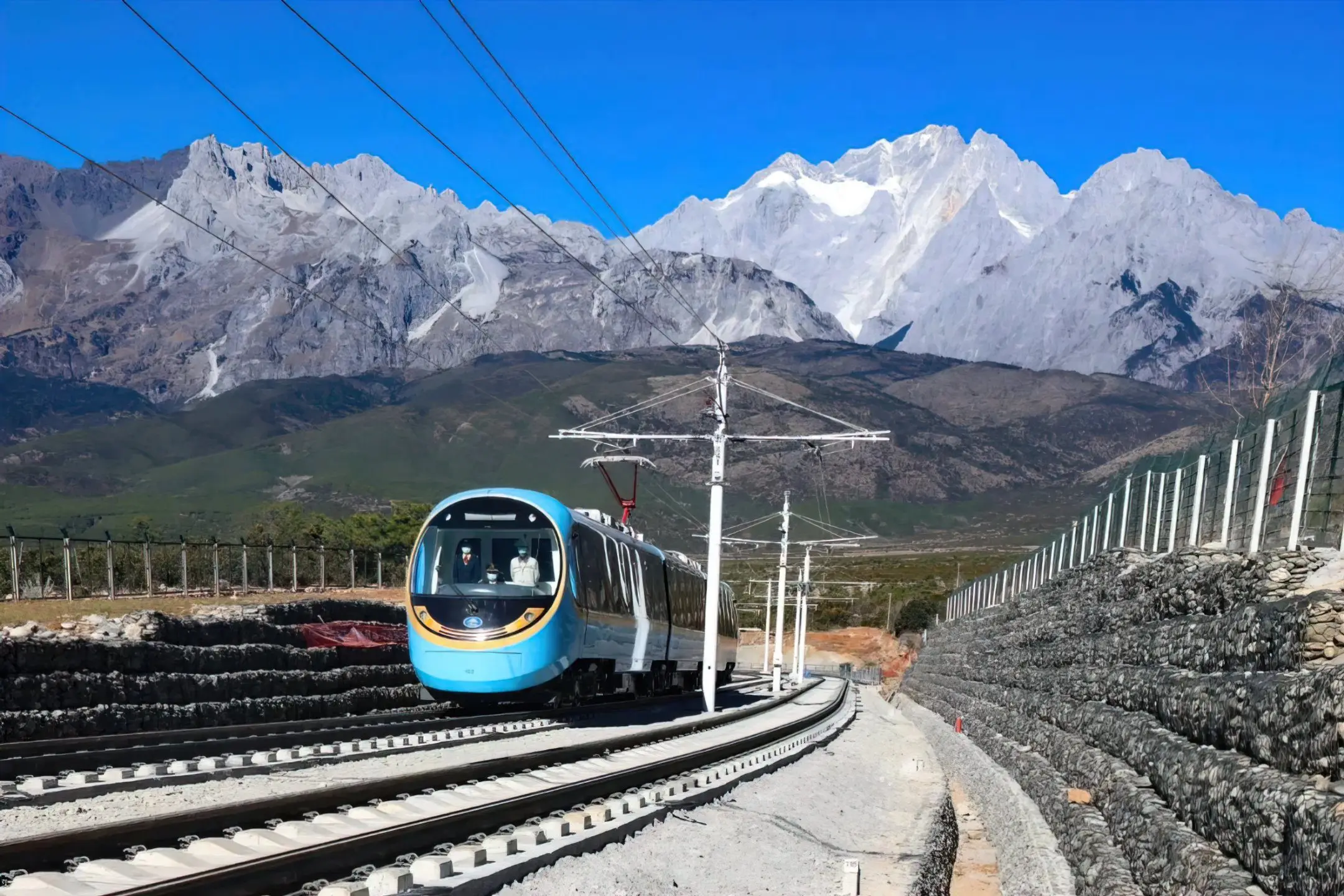 ¿Qué hay de real y de mito en el viaje en tren más largo del mundo?