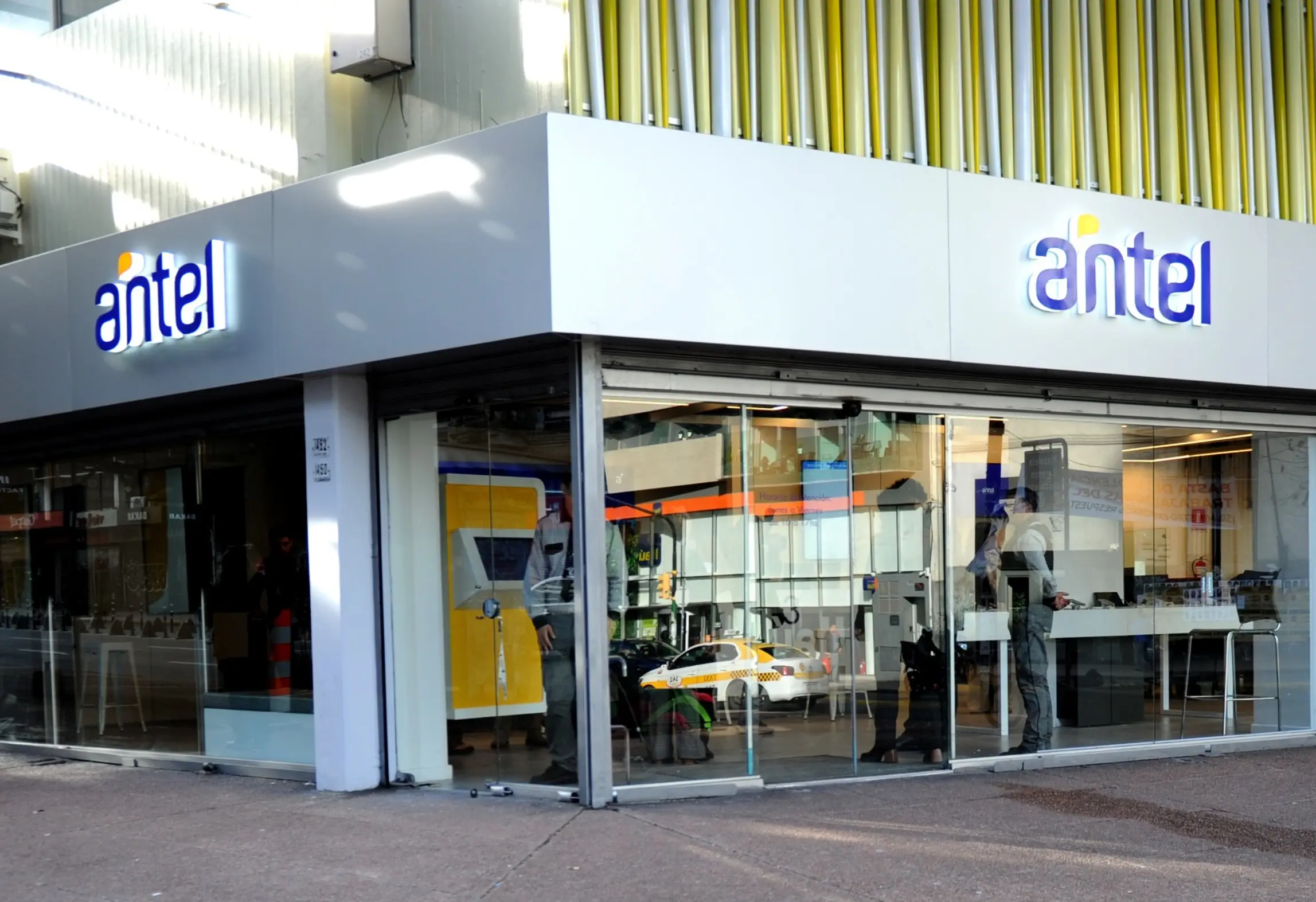 Antel abrió un llamado laboral con una remuneración superior a $ 60.000: hay 46 vacantes