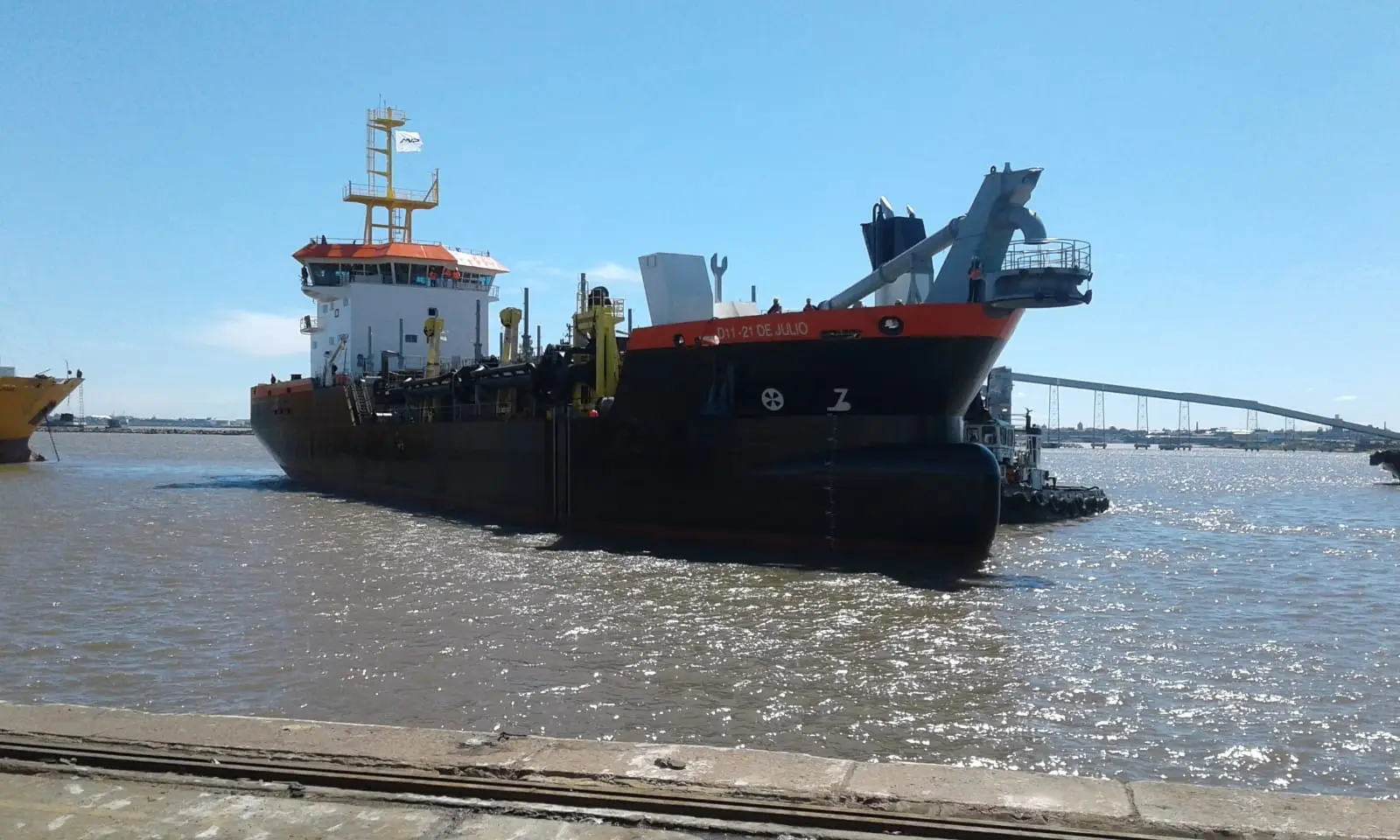 ANP quiere eliminar sobresueldos que cobran en el dragado sin trabajar