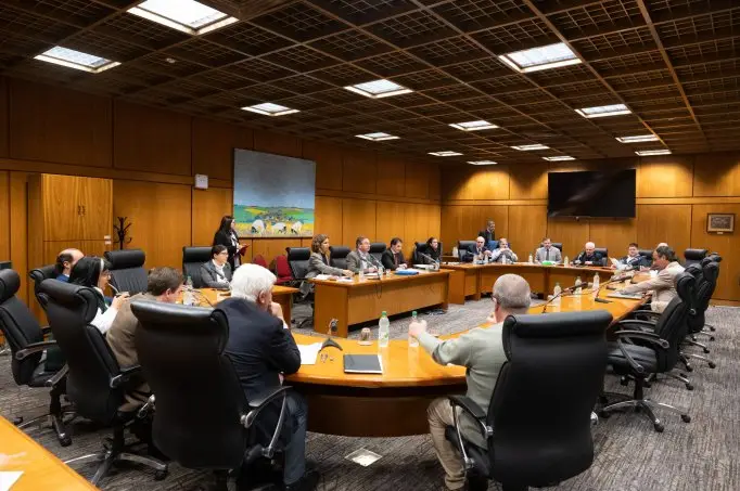 “Decisión poco criteriosa”: Comisión del Parlamento se disculpó con legisladores de investigadora sobre Cardama