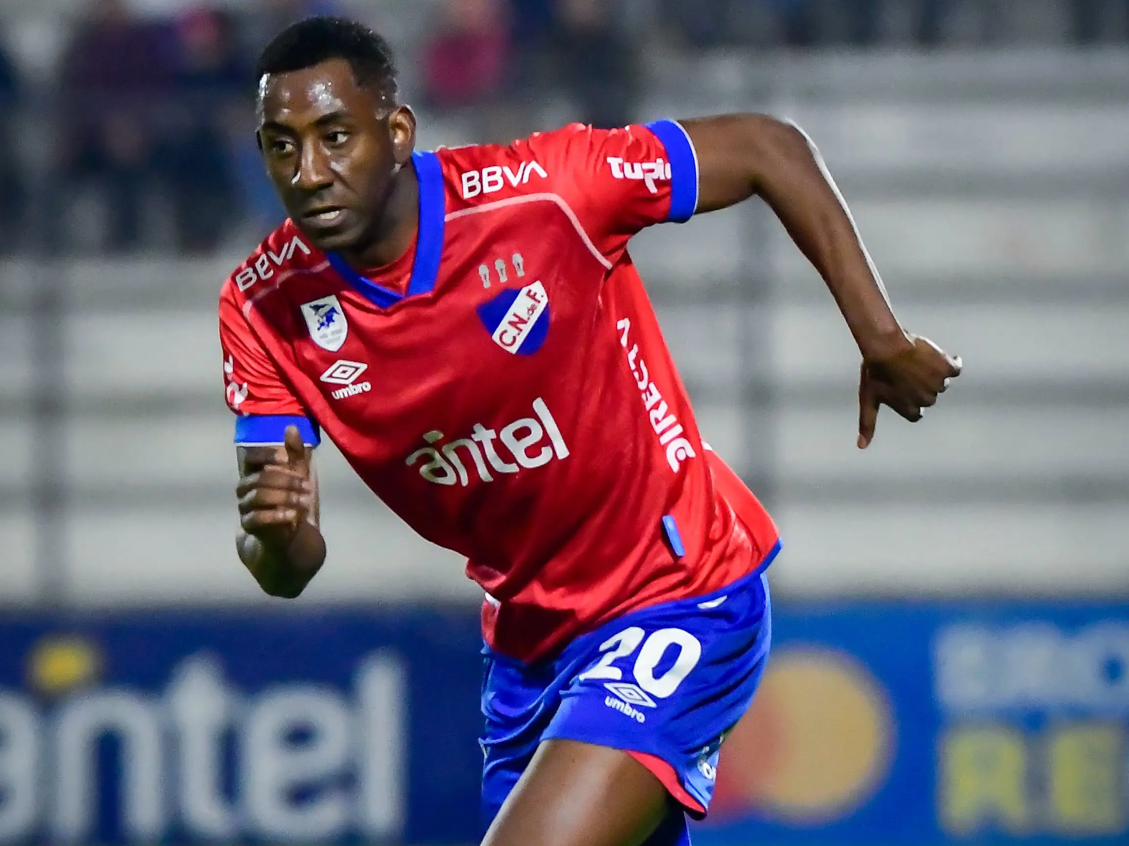 Nacional negocia la salida de Gonzalo Carneiro: qué propuesta le hizo, la respuesta del jugador y su cláusula