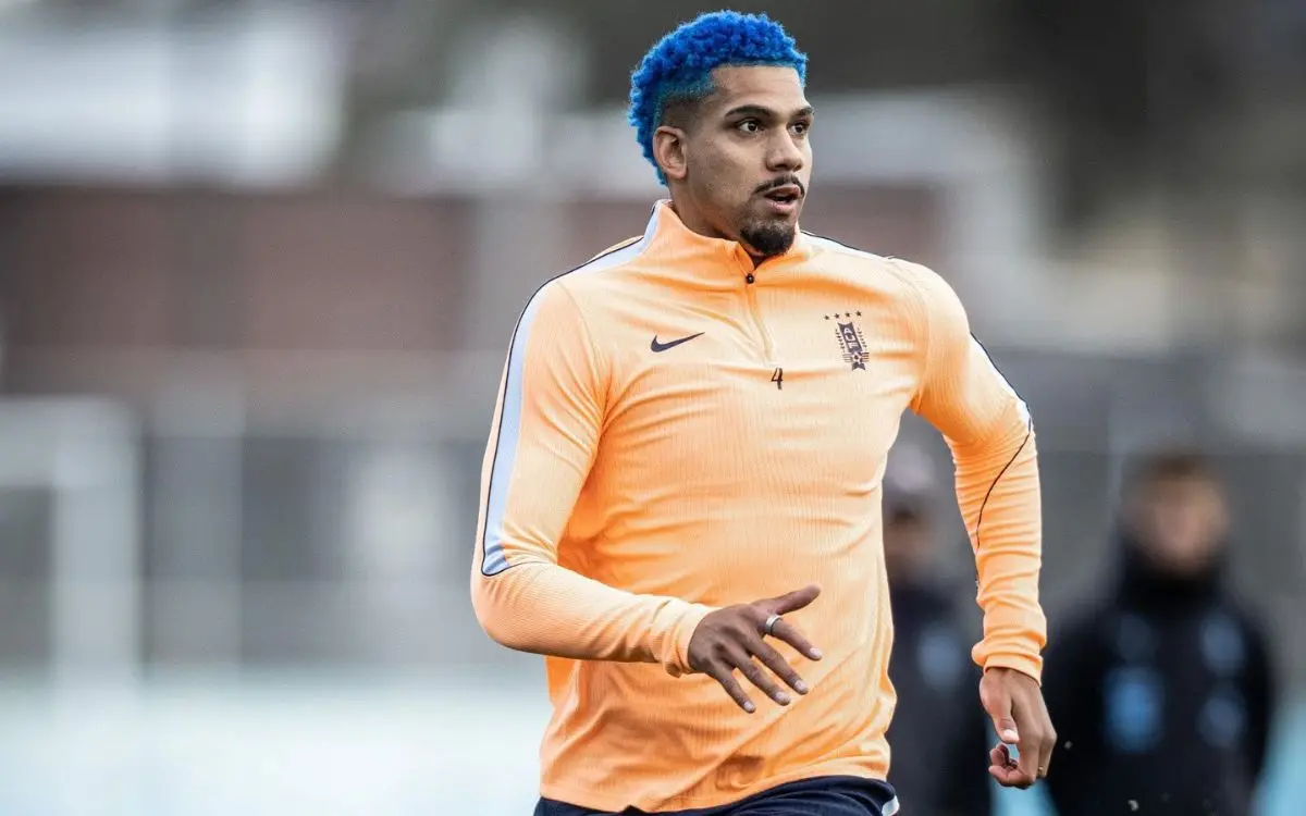 Ronald Araujo irá al banco de los suplentes de Uruguay para el partido decisivo ante España por el Mundial 2026