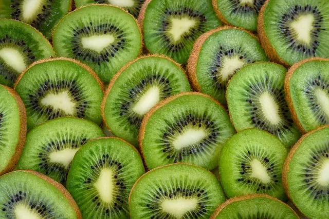 Cinco frutas que pueden favorecer la microbiota intestinal y ayudar a reducir la inflamación