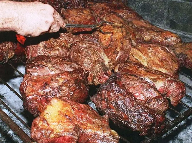 Los 10 mandamientos de la parrilla, según un chef especializado en carnes