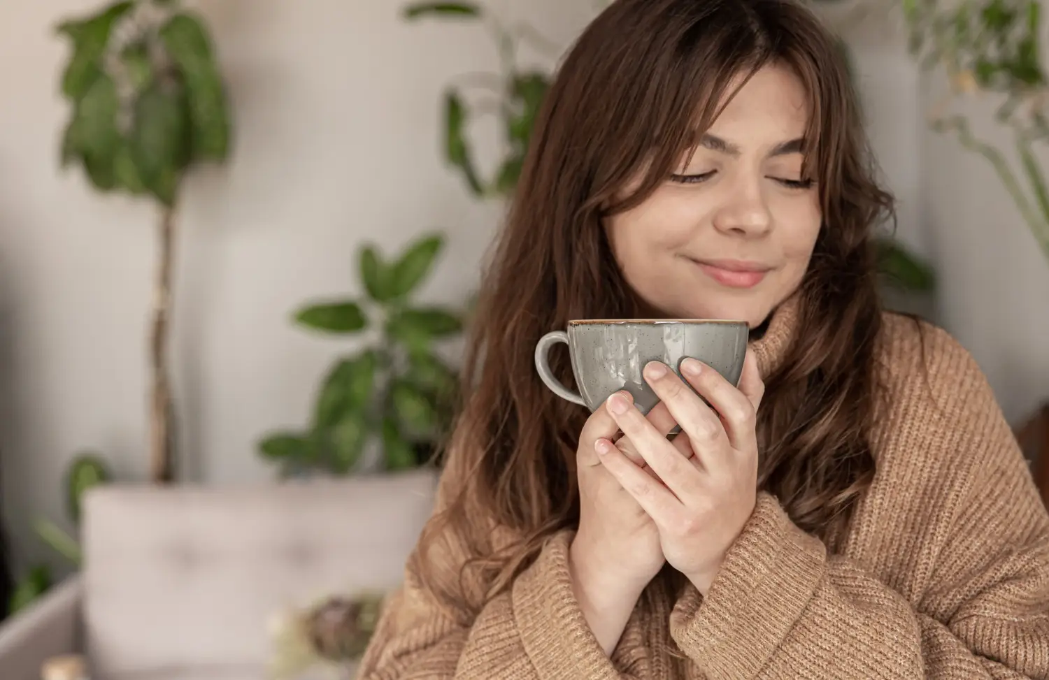 La infusión natural que ayuda a combatir la retención de líquidos y deshinchar el cuerpo después de comer