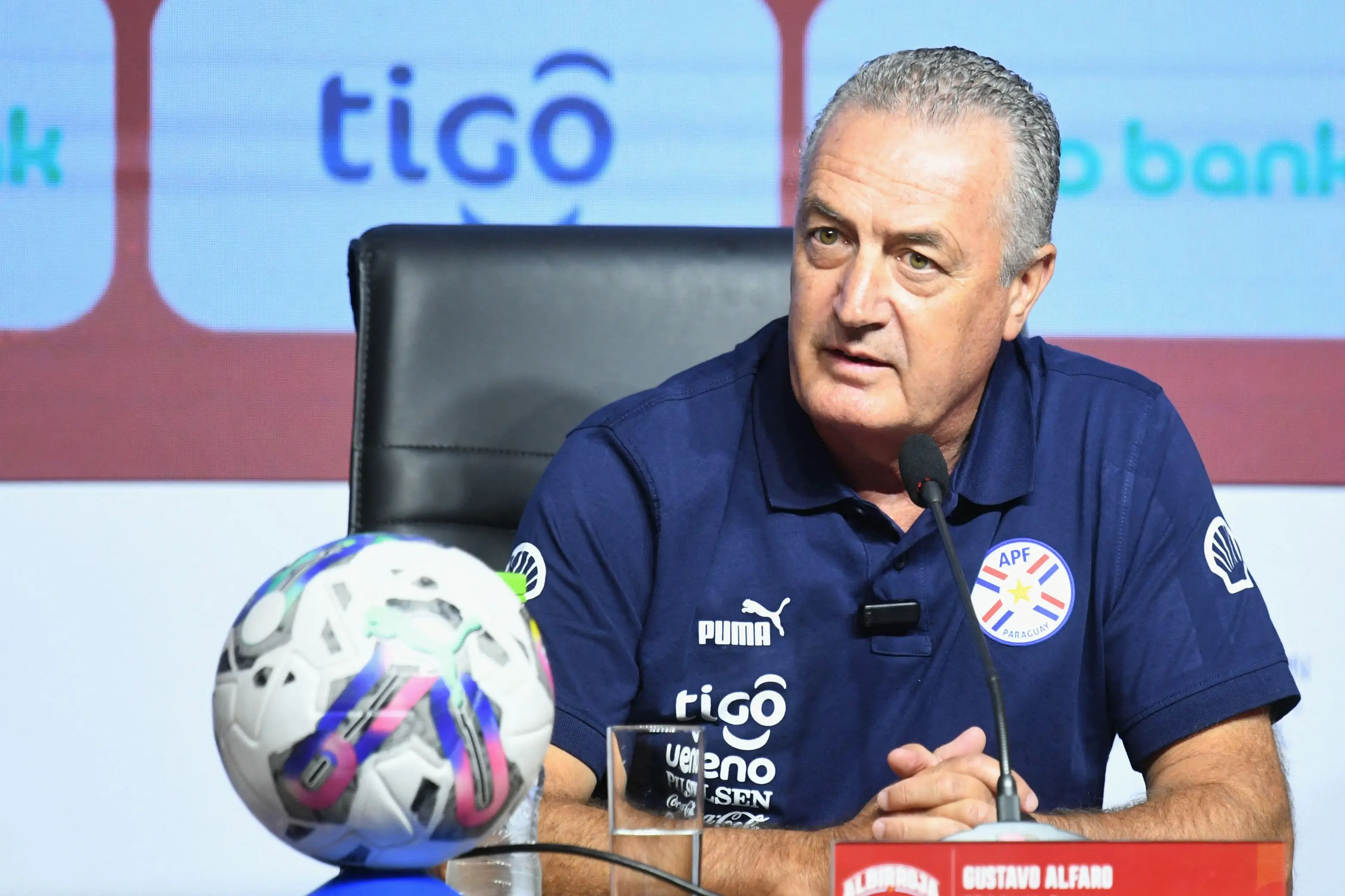 Alfaro respondió a Chilavert tras duras críticas: "Me hubiese gustado que me llamara en vez de ser francotirador"