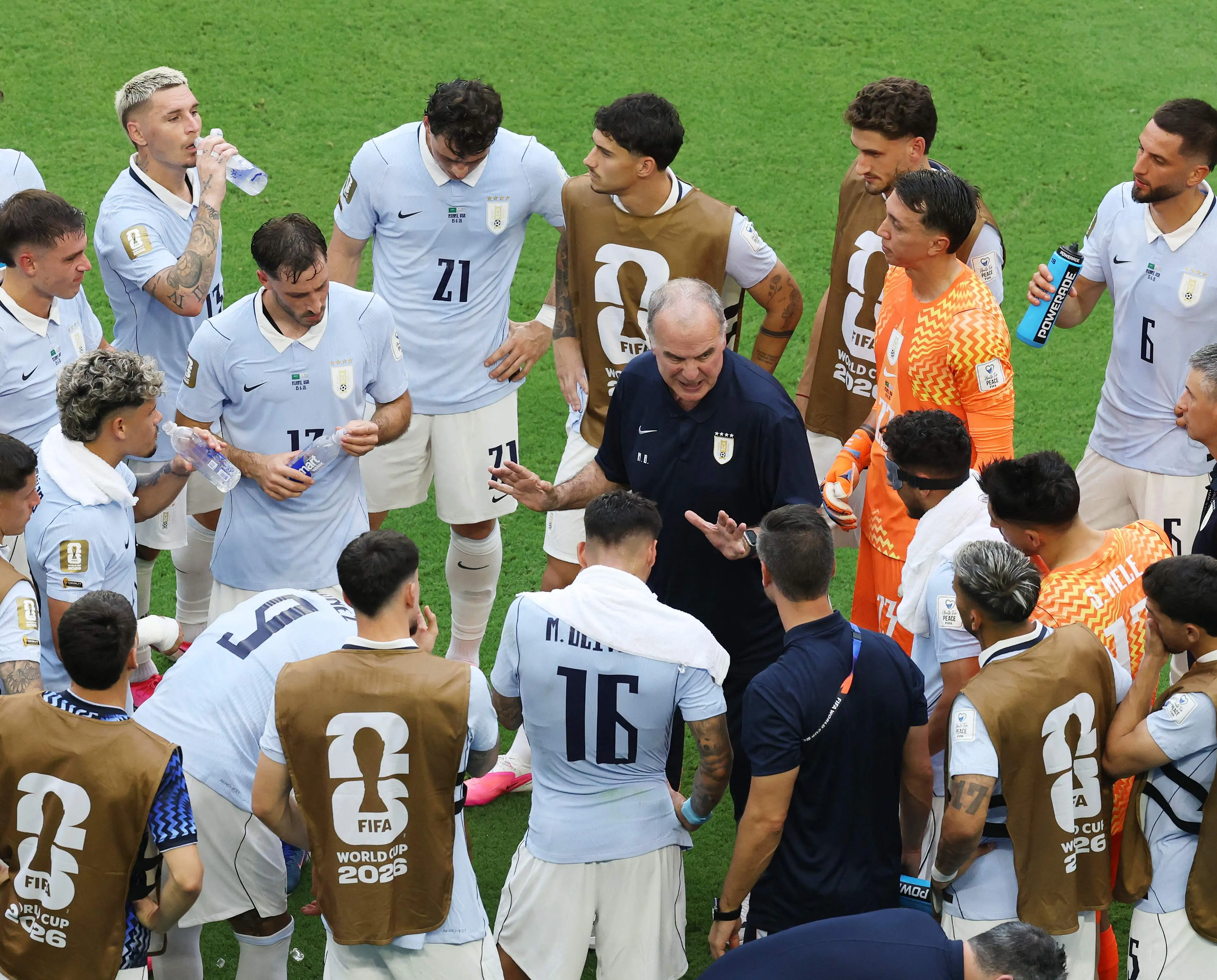 Uruguay por una victoria impostergable: los fundamentos de los cambios de Bielsa y el futuro en el Mundial