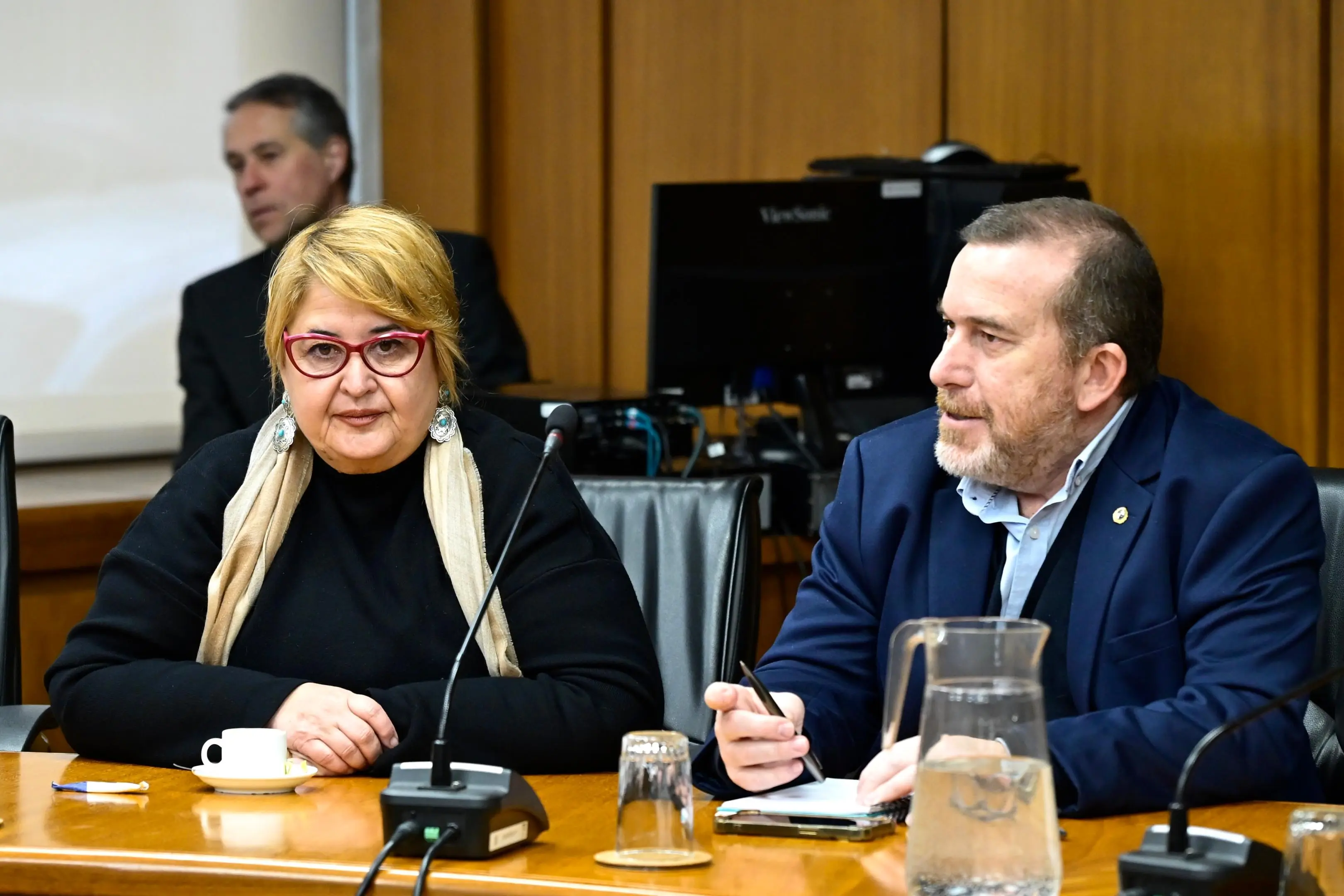 Aumento de transferencias "tendrán gran impacto" en las FF.AA., sostuvo Lazo; oposición alertó bajos salarios