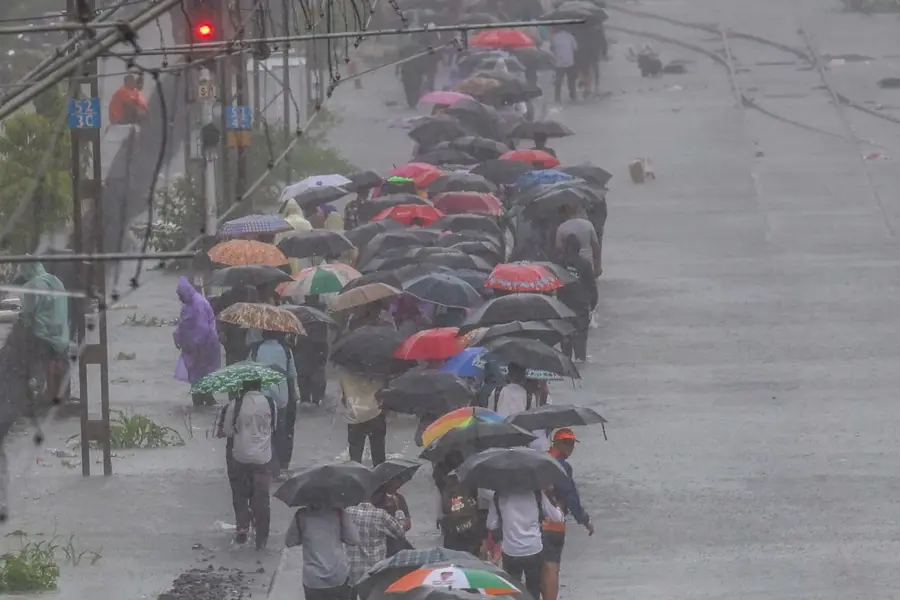 Tragedia en India por inundaciones: 13 muertos y alerta roja por intensas lluvias monzónicas