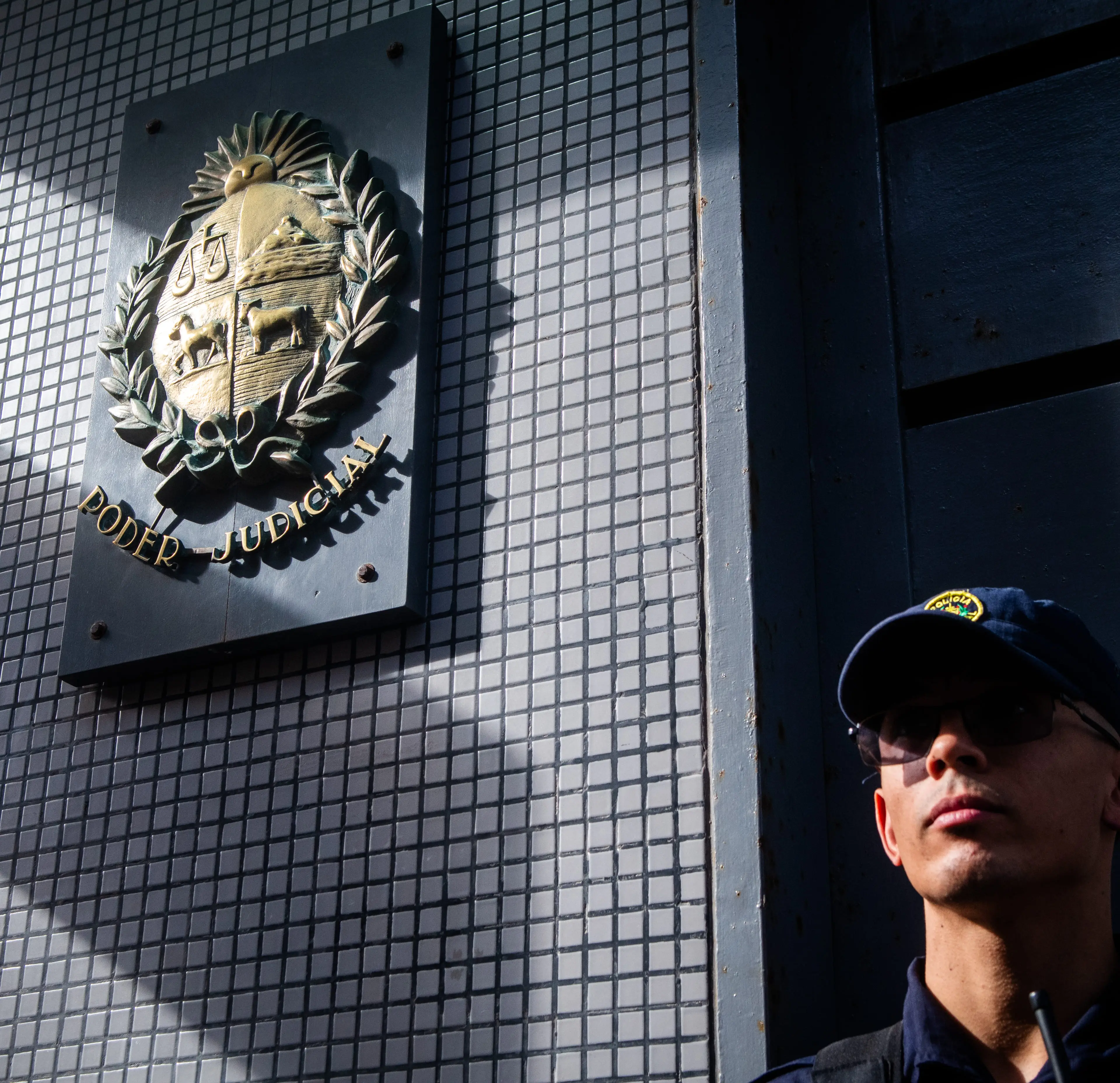Poder Judicial abrió llamado laboral para chofer con sueldo de $ 63.900 por 40 horas semanales