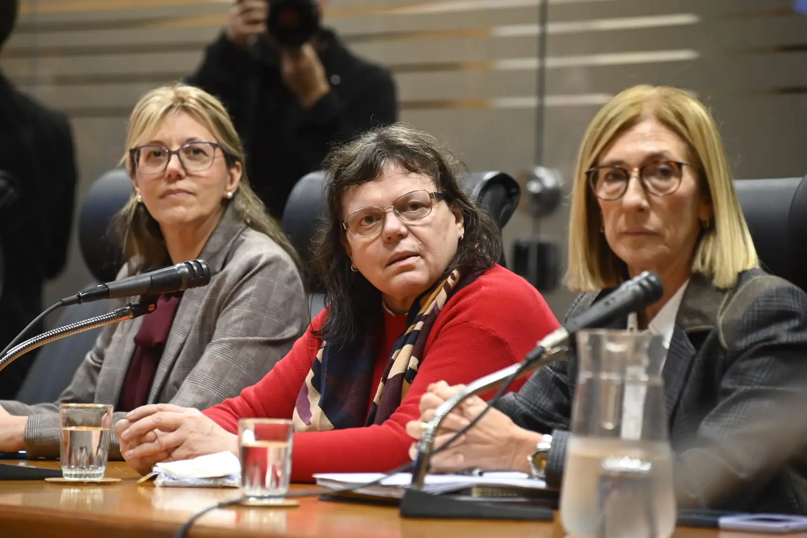 Con propuesta que propiciaría la salida de Ferrero del cargo, Cabildo pretende que el Parlamento acuerde sucesor