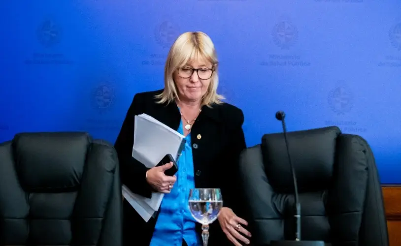 "No queda otro camino que destituir a la ministra": PN sube la presión contra Lustemberg en caso de mala praxis
