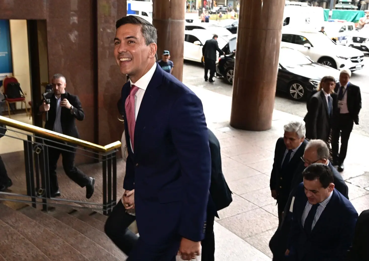 El presidente Santiago Peña declaró feriado nacional en Paraguay por la histórica victoria en el Mundial