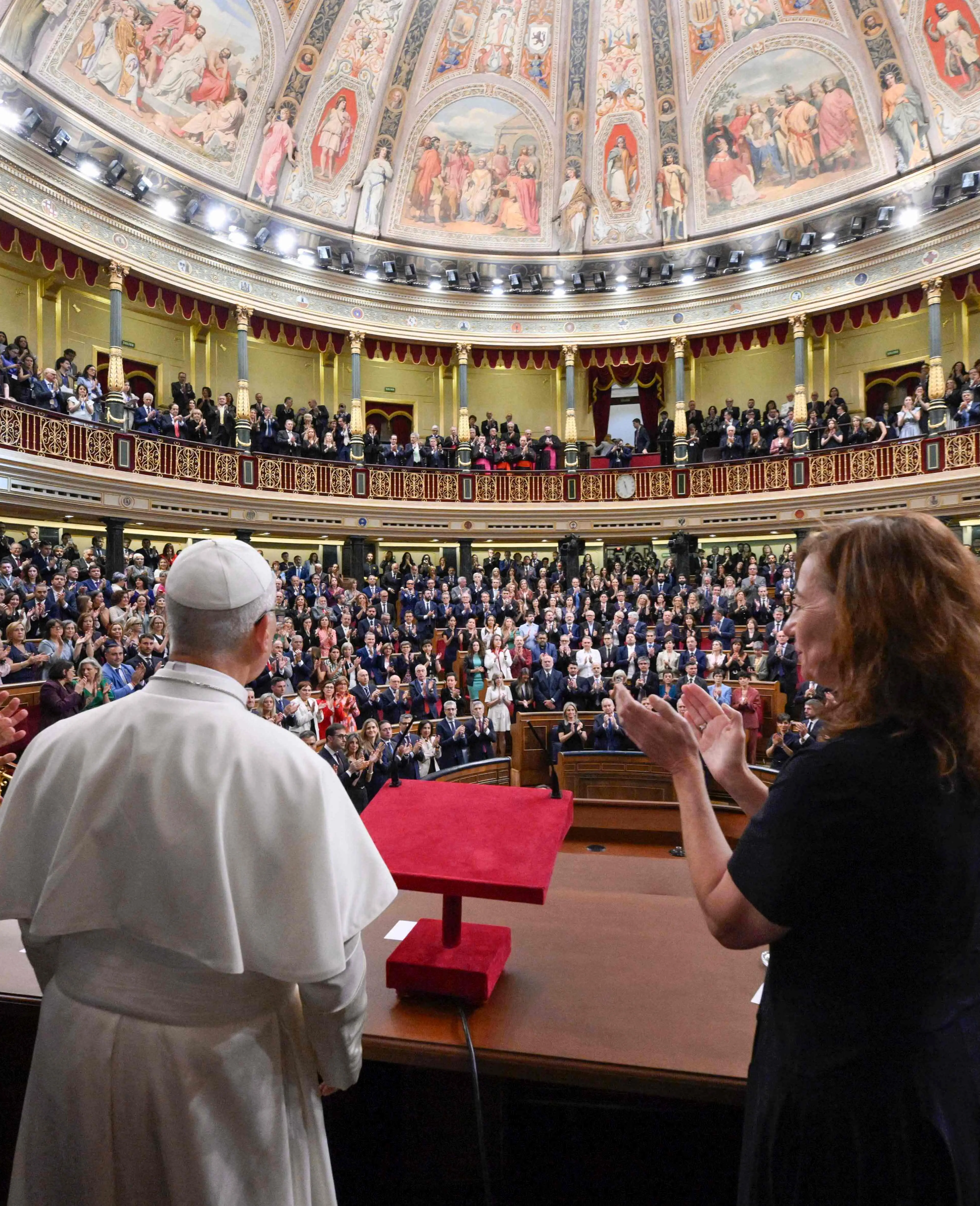 Histórico discurso papal en Congreso de España: “Pluralidad política no debería degenerar en descalificación"