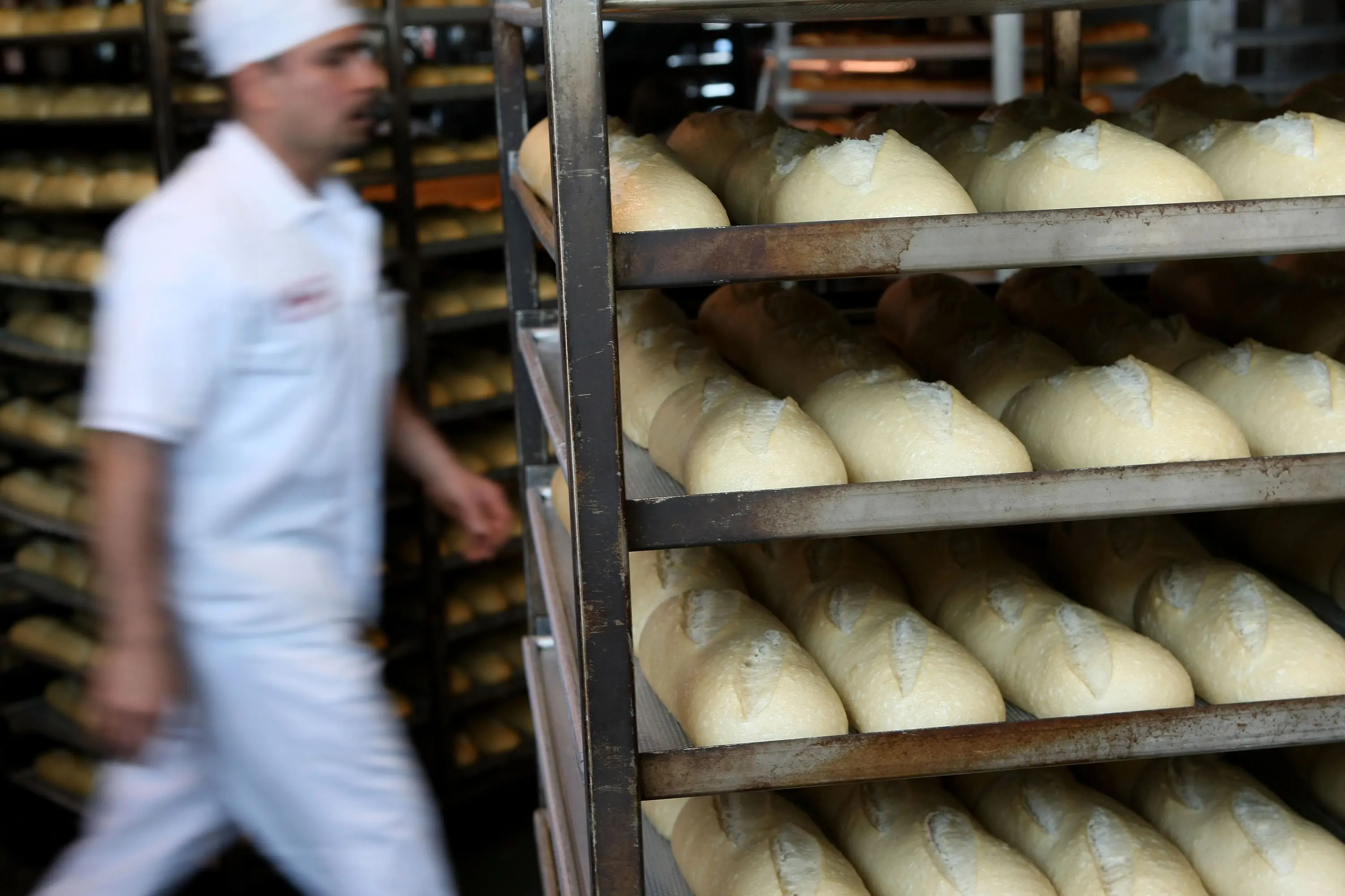 Panaderías realizan paro de 24 horas mañana tras denunciar "intento de extorsión" por parte de empresa