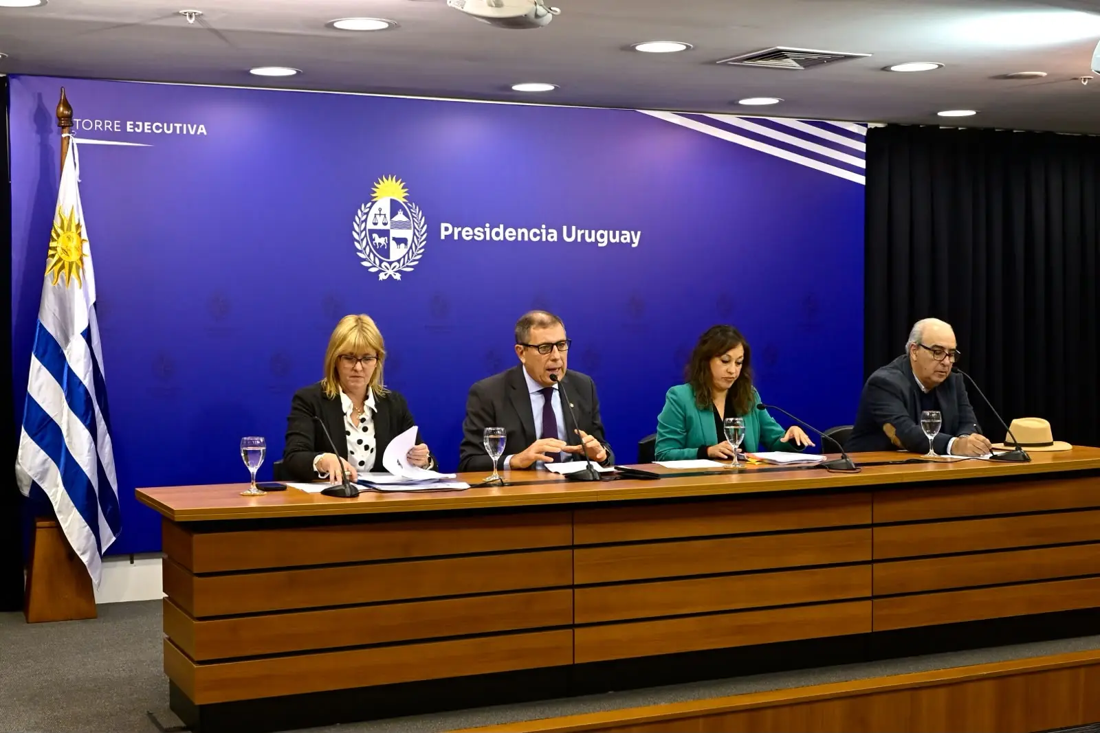 Oposición destaca “coincidencia liberal” con Oddone por proyecto de Competitividad y ve similitudes con el de Raffo