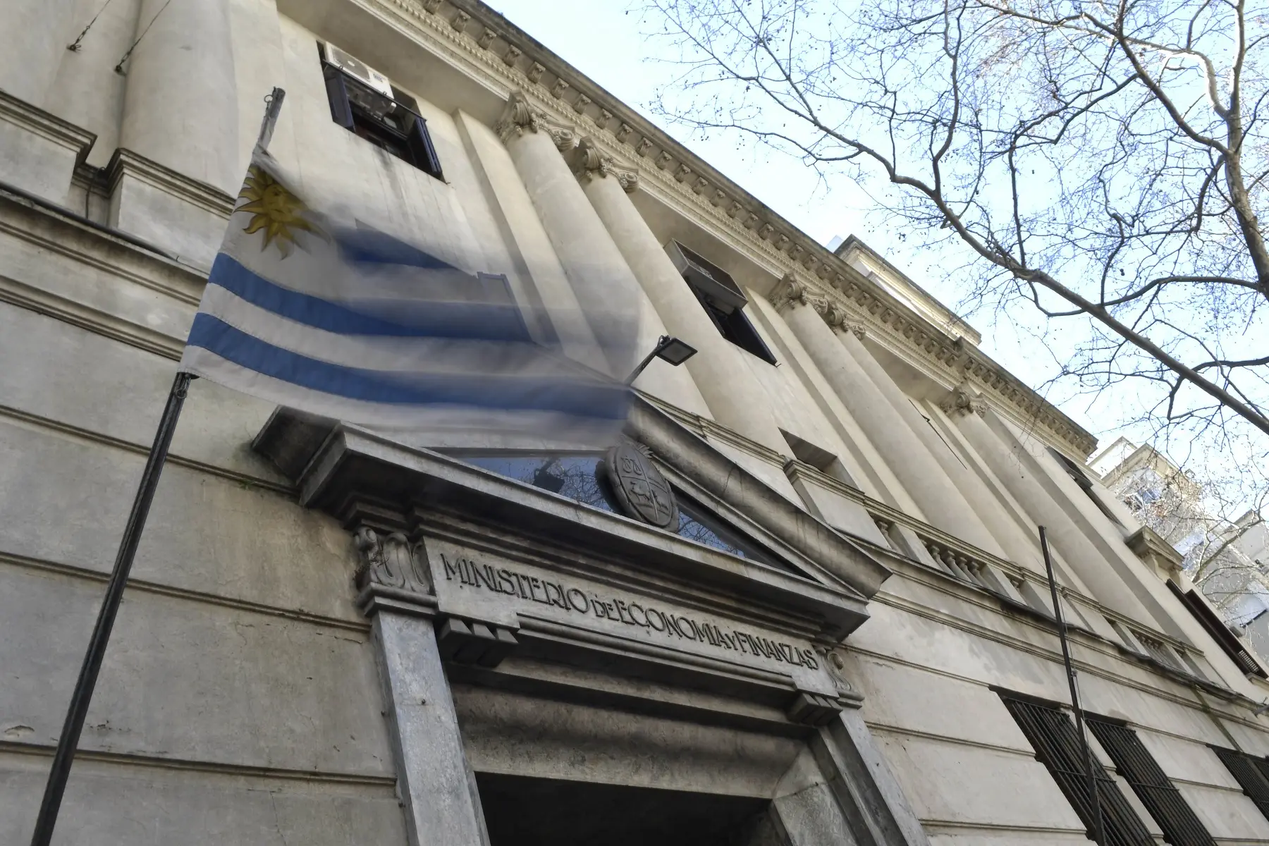 MEF abrió nuevo llamado laboral con sueldo de más de $ 64.900: bases, requisitos y plazos