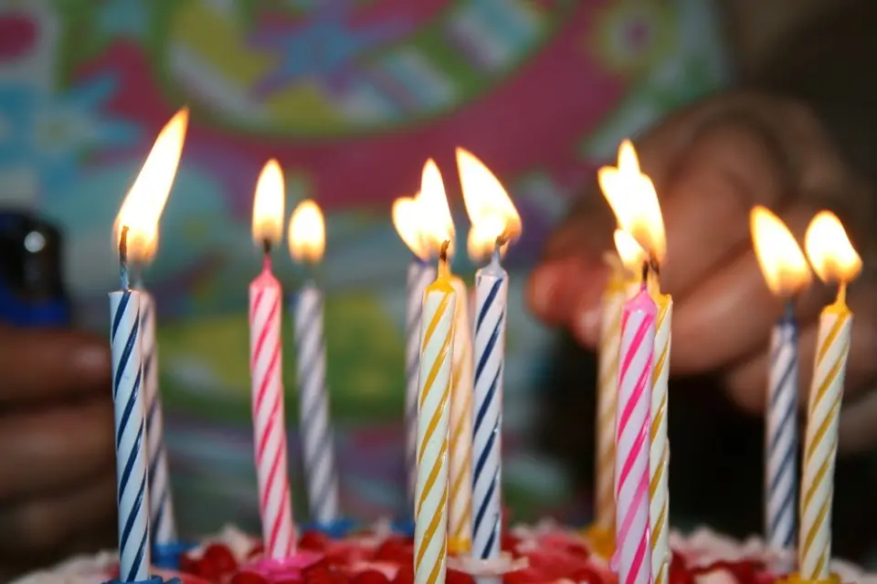 WhatsApp prepara recordatorios de cumpleaños para avisar sobre tus contactos