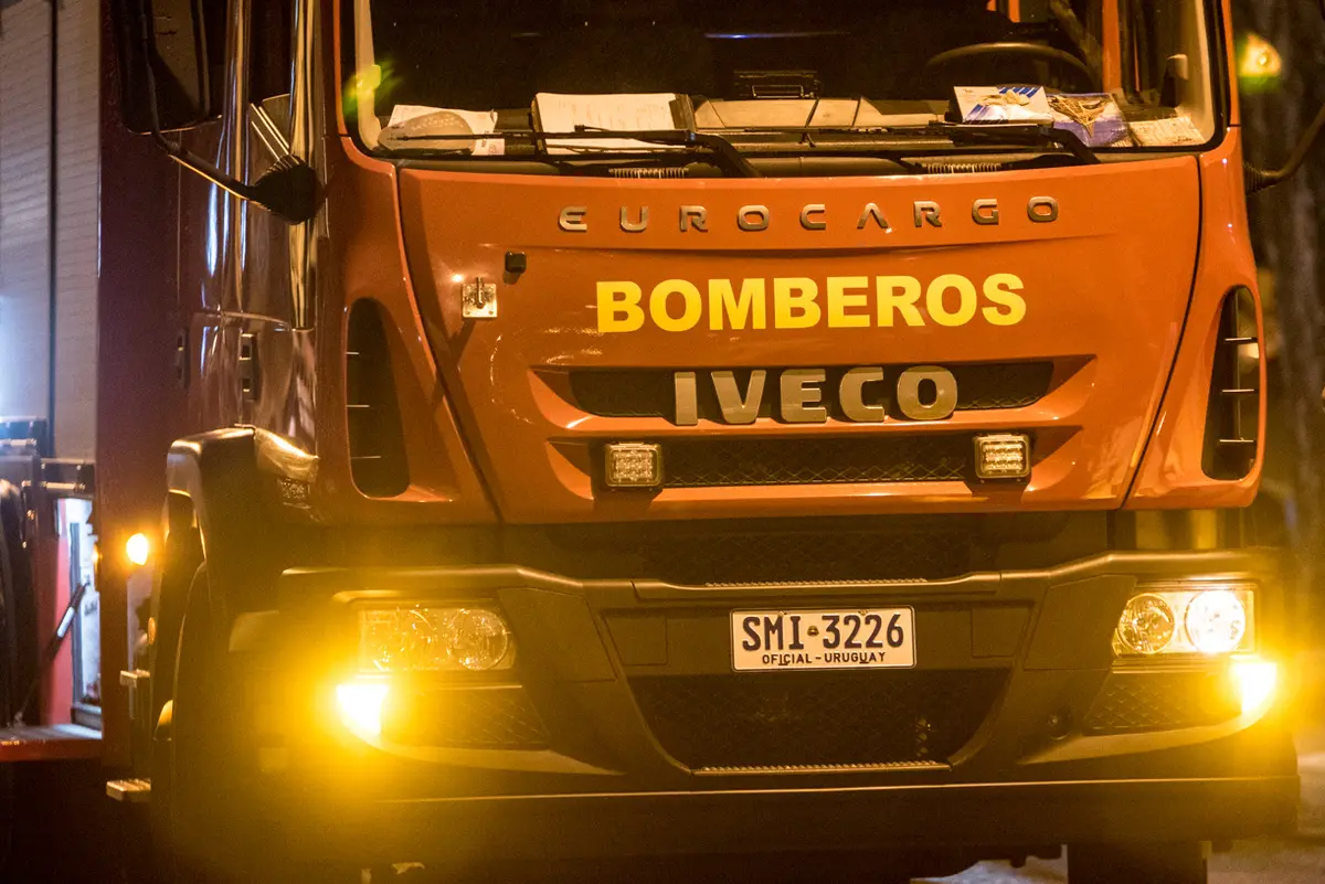 Un hombre murió durante el incendio de una vivienda en barrio Los Eucaliptus en Maldonado