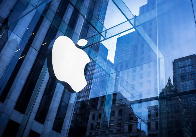 Apple acusa a un exempleado de robar archivos secretos usando un bug tras irse a OpenAI