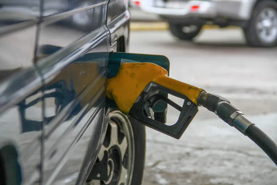Nafta y gasoil vuelven a aumentar, supergás se mantiene: ¿cómo quedan los nuevos precios?