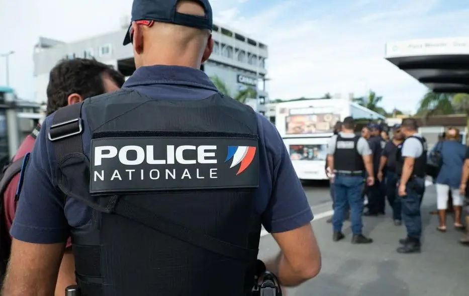 Encuentran muertos a dos niños dentro de un auto durante una ola de calor en Francia
