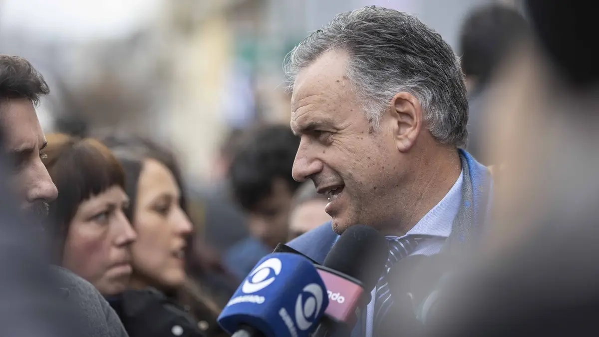 “En Montevideo hablaremos”: Orsi declinó responder a pregunta sobre reunión con el FA