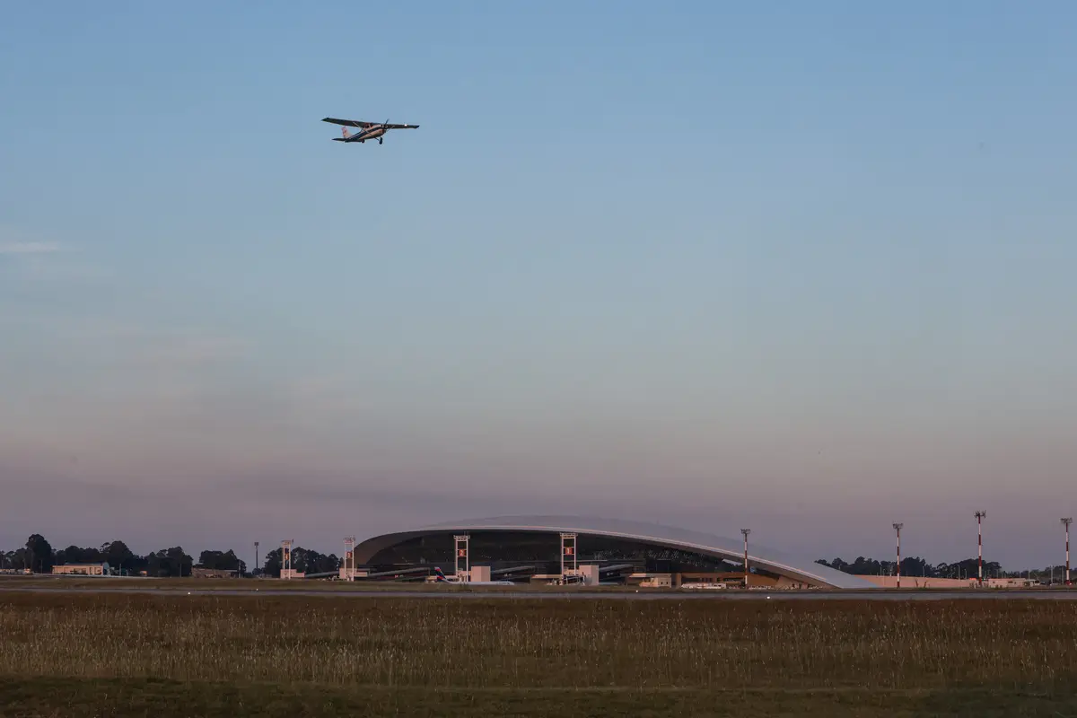 Ministerio de Defensa asegura que nuevo sistema del aeropuerto funcionará “en poco tiempo”