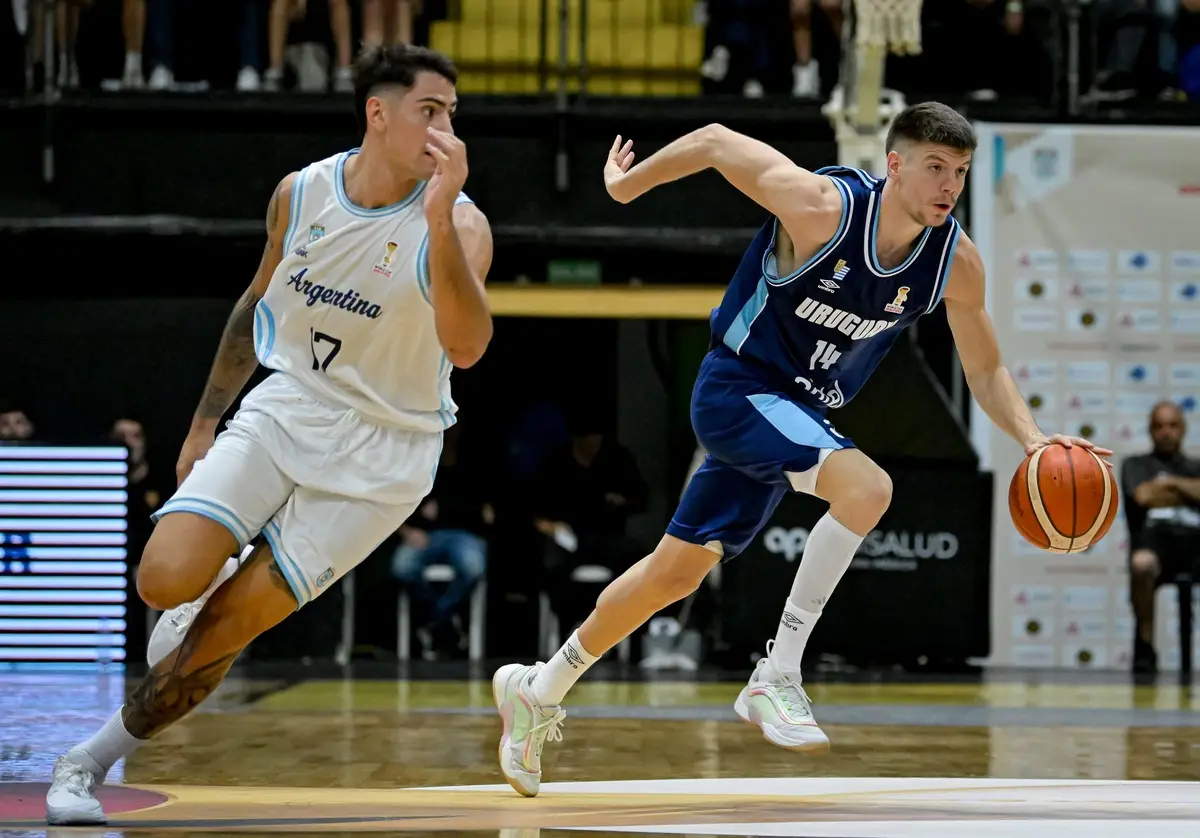 Básquet: Uruguay recibirá a Argentina esta noche en un duelo clave. Entradas y cómo verlo