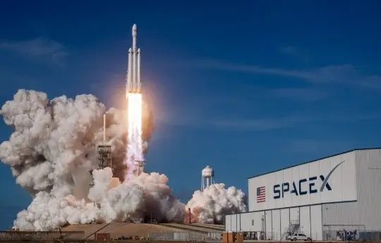 SpaceX compra Cursor, la startup de IA para programar, por US$ 60.000 millones