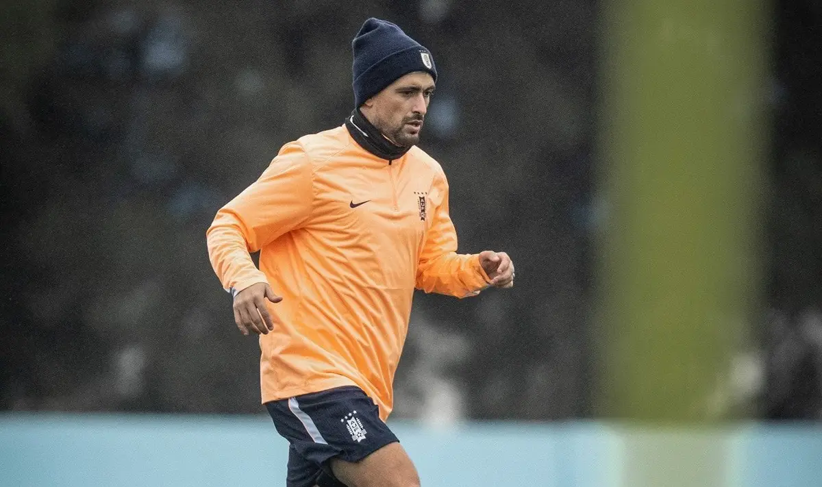 Diego Lugano sincero: “De Arrascaeta debería arriesgar y jugar porque no hay otro partido”
