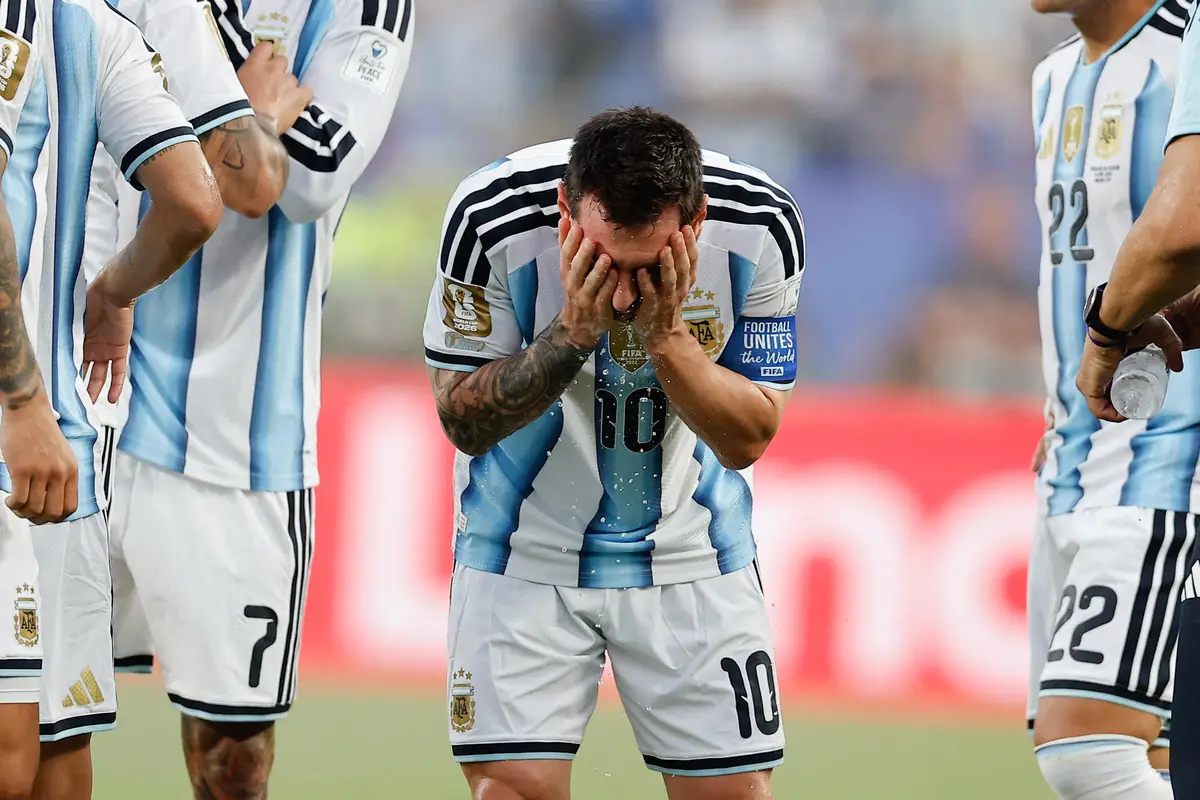 “Pasé unos días difíciles”: el motivo por el que Messi lloró tras anotarle a Argelia