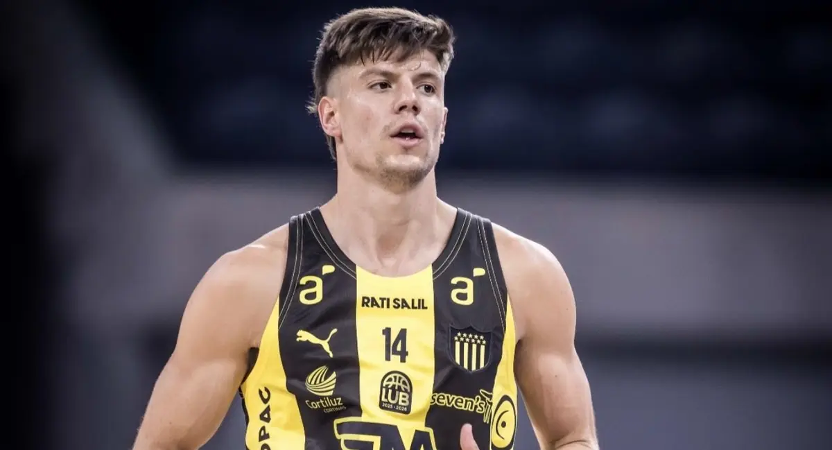 “Traidor”: hinchas de Aguada se expresaron contra Joaquín Rodríguez en su debut en Peñarol