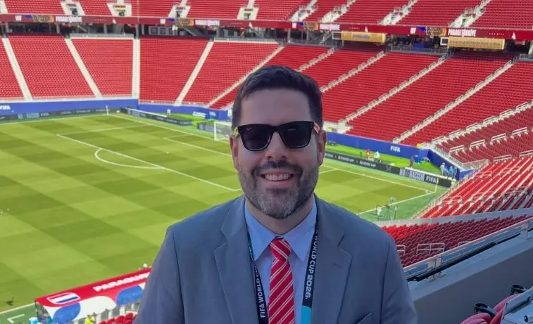 De “ladrón” a “hijos de..”: periodista paraguayo estalló contra FIFA y perdió acreditación