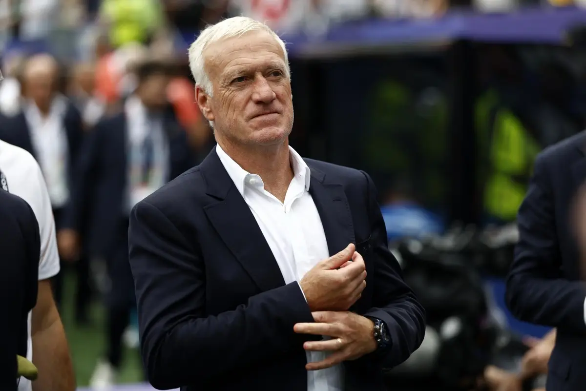 Murió la madre de Didier Deschamps y el DT no dirigirá a Francia contra Noruega